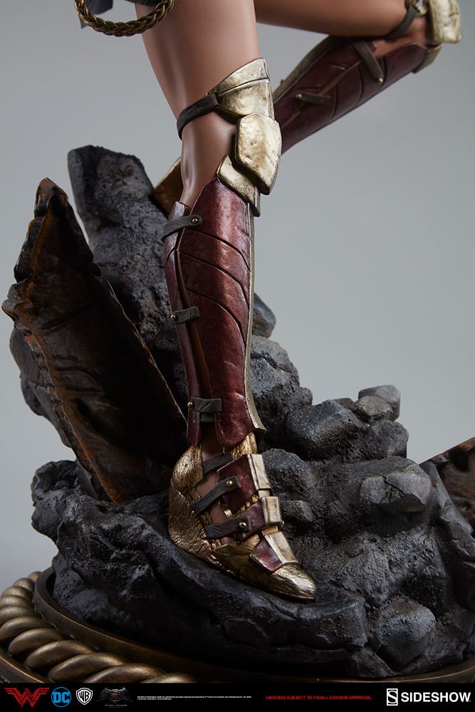 Batman v Superman 20" Statue Figure Premium Format - Wonder Woman Sideshow