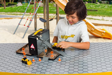 CAT Construction Toys, Store N Go Playset - Tin Travel Case Transforms into Multi-Level Worksite, Includes 2 Little Machines Vehicles & 10 +
