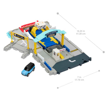 Matchbox HMH29 Ferry Port Set with Detachable Wheeled Ferry, Elements to Activate Manually or with The Help of The Land Rover Car, Children's Toy