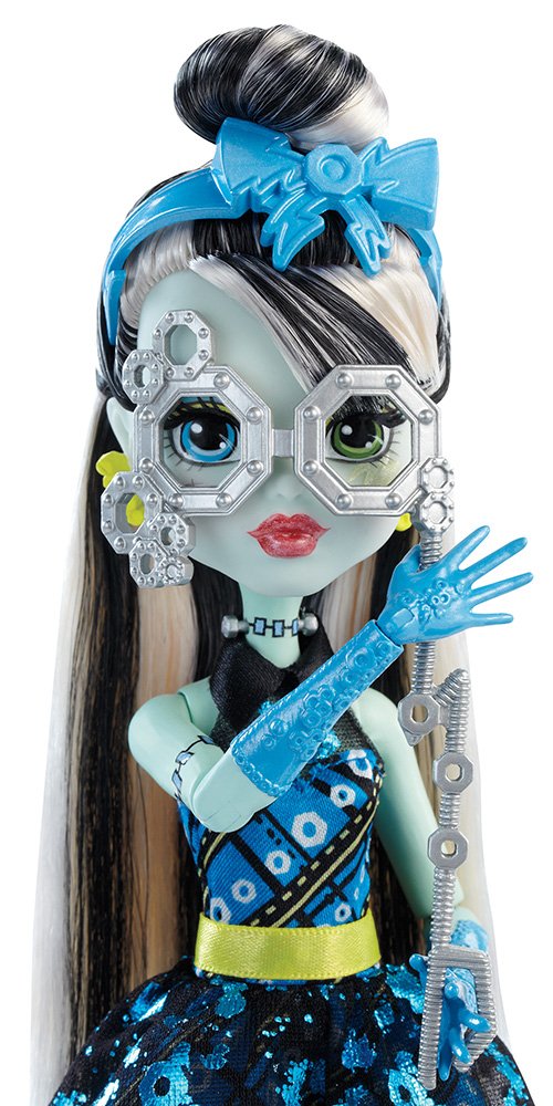 Monster High Dance The Fright Away Transforming Frankie Stein Doll