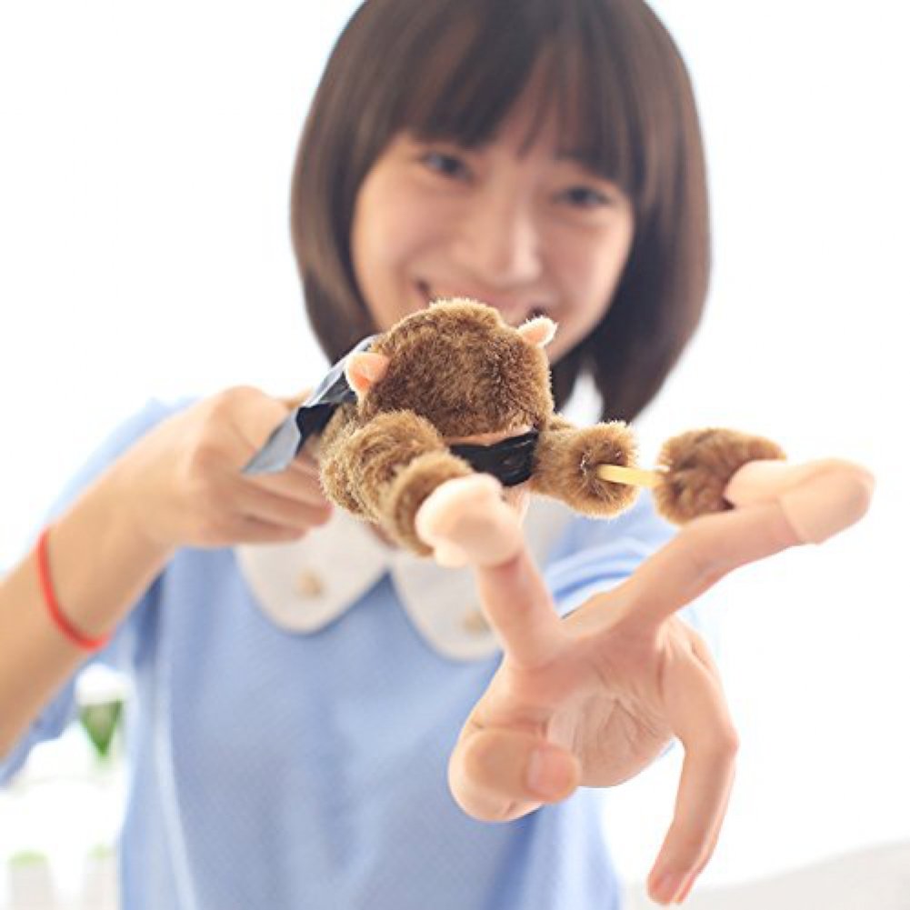 YMCtoys - Flying Screaming Flingshot Slingshot Novelty Monkey Plush Doll Toy, Launches up to 50 Feet