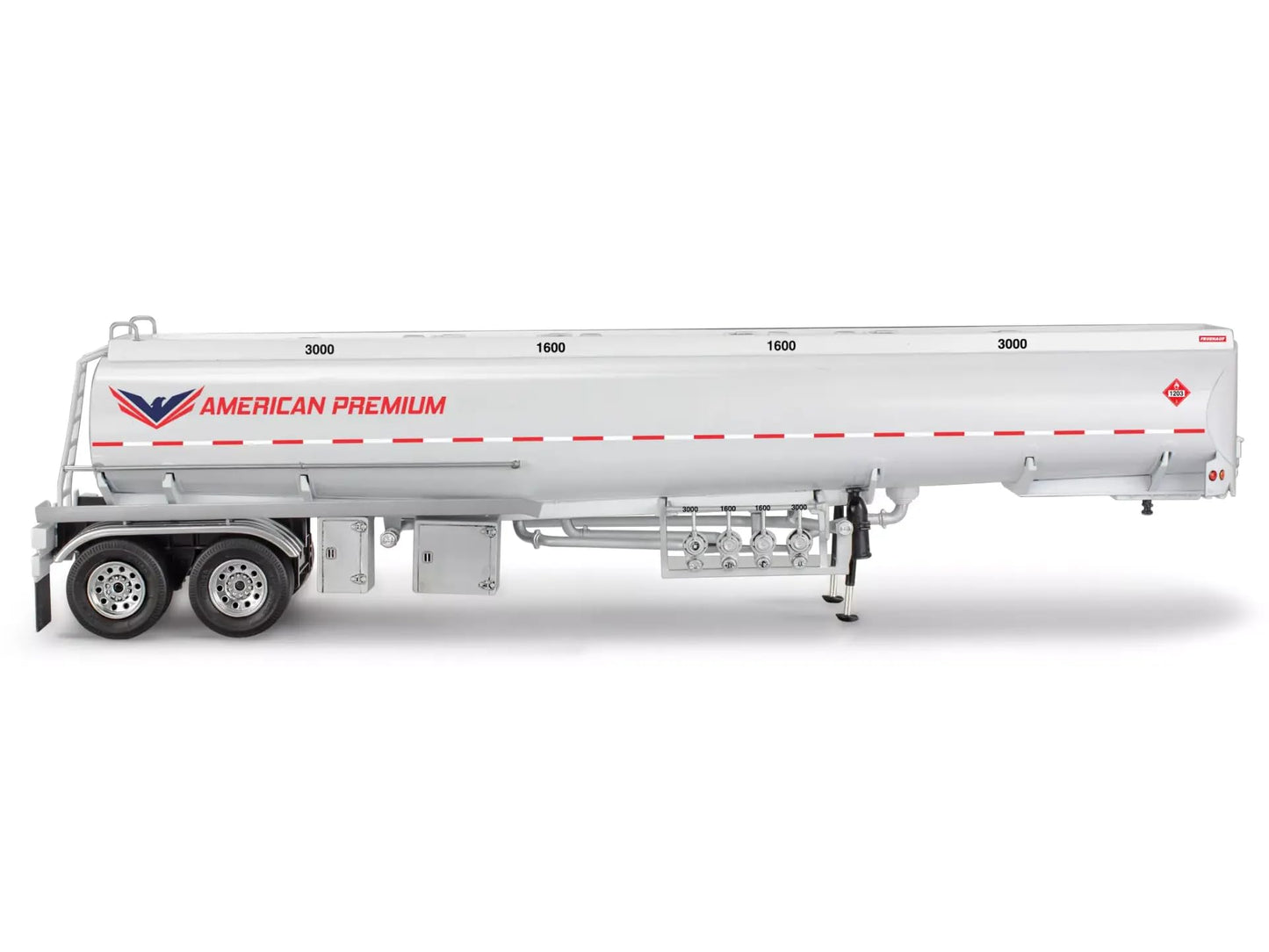Revell 14536 Fruehauf 40' Tanker 1:32 Scale 46-Piece Skill Level 4 Model Truck Building Kit