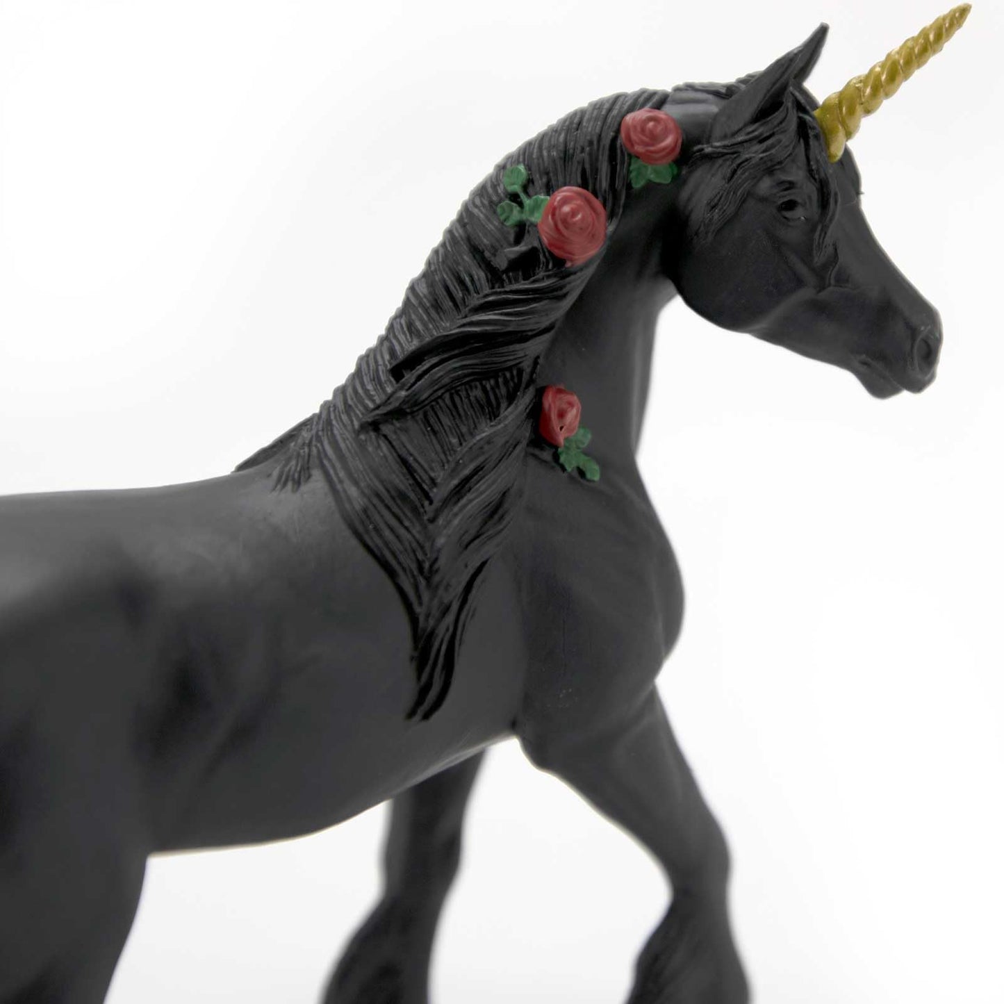 Safari Ltd. Twilight Unicorn Figurine - Detailed 5.5" Plastic Model Figure - Fun Educational Fantasy Play Toy for Boys, Girls & Kids Ages 3+