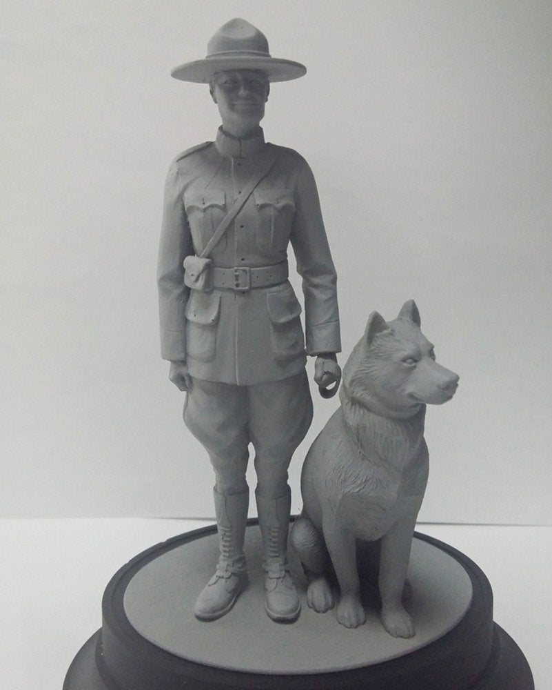 ICM ICM16008 1:16-RCMP Female Officer with Dog, Black