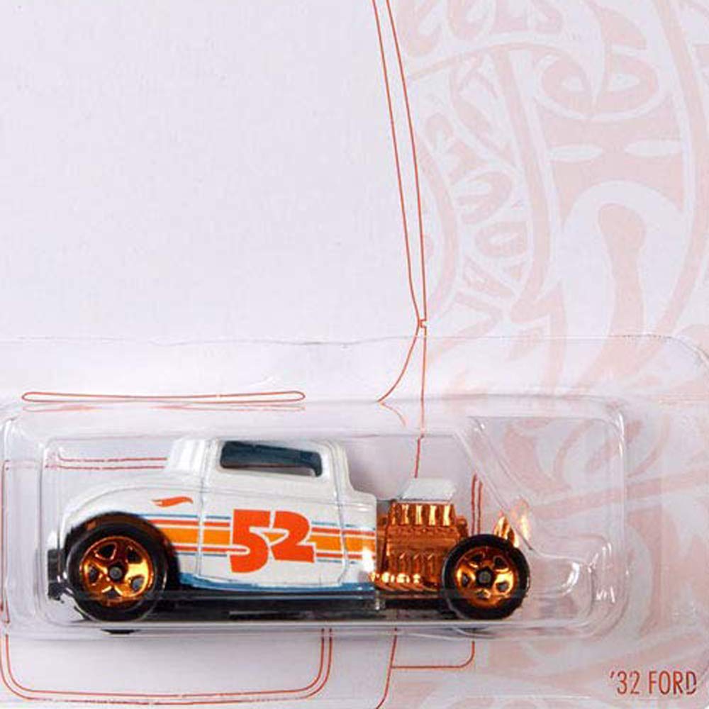 Hot Wheels 2020 Pearl and Chrome 2/6 - '32 Ford (White)