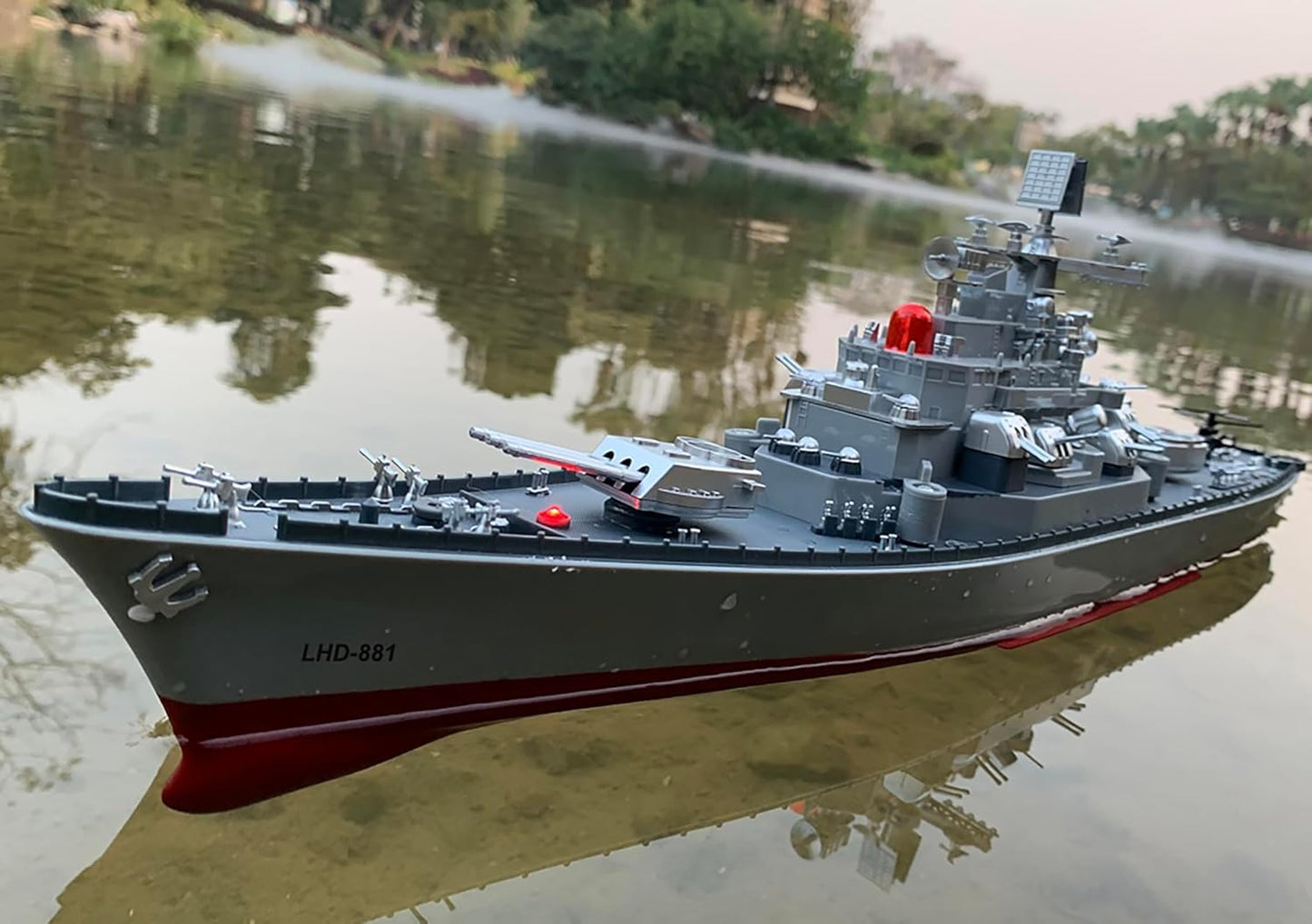 Ssccgym 23.6" Inch Remote Controlled Warship Battleship 10km/h 4WD 2.4G RC Controlled Ship 1:390 Scale On Water Lakes Pools Exhibits Models for 14Y+