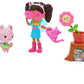 Gabby's Dollhouse 6062026-1 Gabby‘s Dollhouse, Flower-rific Garden Set mit 2 Spielzeugfiguren, 2 Zubehörteilen, Überraschungsbox und Möbelstück