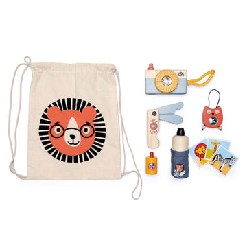 Tender Leaf Toys - Safari Adventure - 10 Pcs Outdoor Adventure Educational Playset for Kids, Exploration Kit with Drawstring Backpack - Gift Set