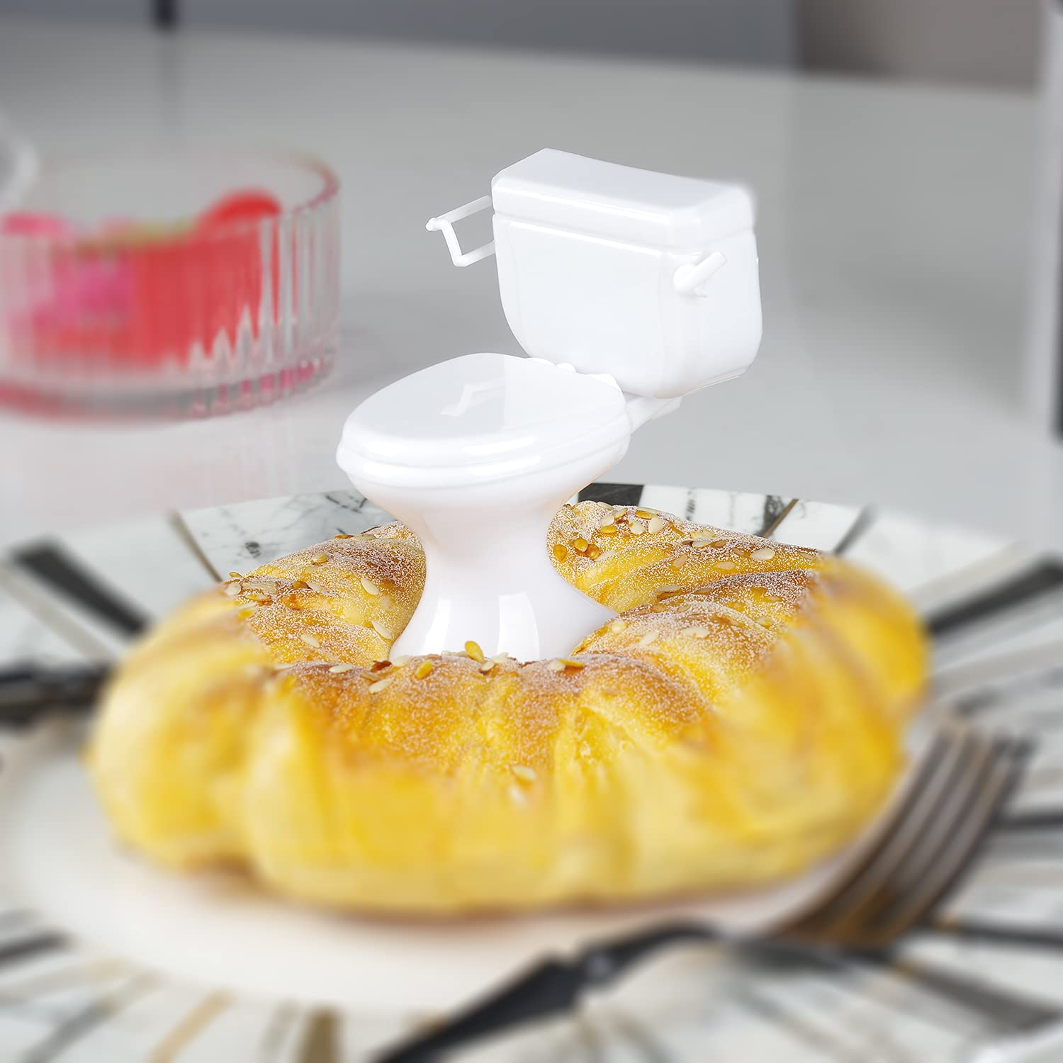GUNDAN 3 Pcs Mini Toilet Seat Toy,Doll House Furniture for Boy Girl Party, Celebrating Party Birthday Cake Decoration Furniture Dollhouse Accessories