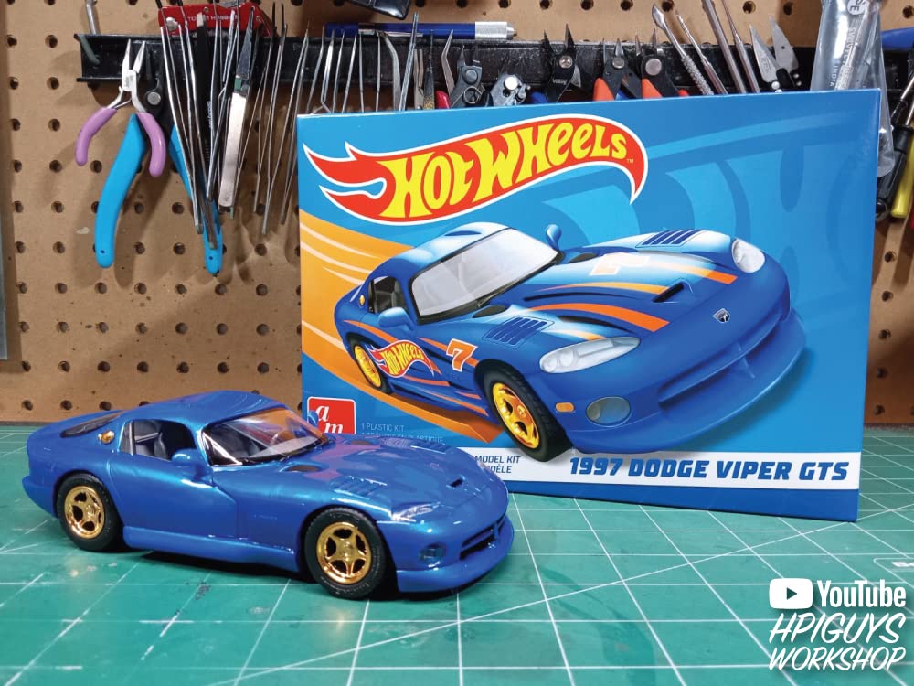 AMT - Hot Wheels 1997 Dodge Viper GTS Snap