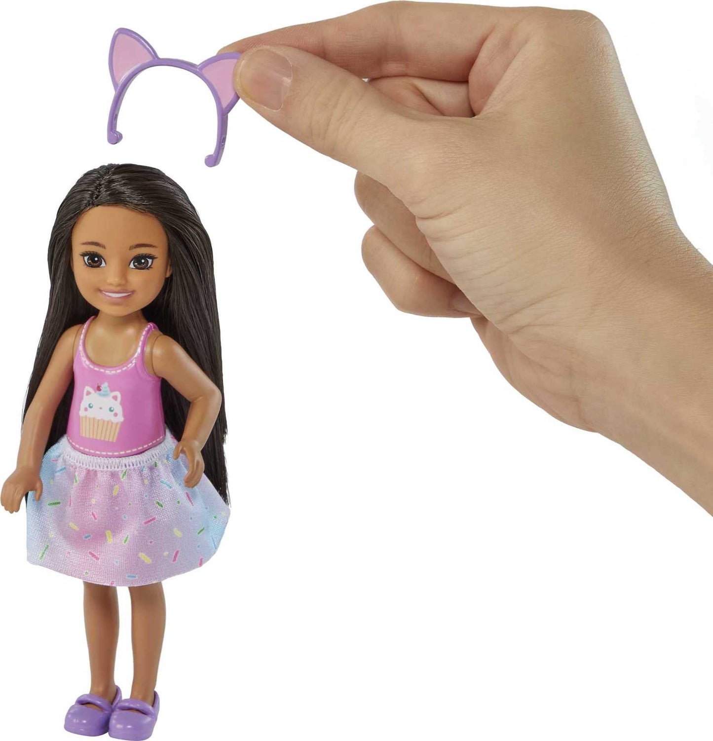 Barbie Chelsea Doll & Pet Playset with 5 Accessories, Brunette Small Doll Wearing Removable Skirt with Kitten, Pet Bed & More