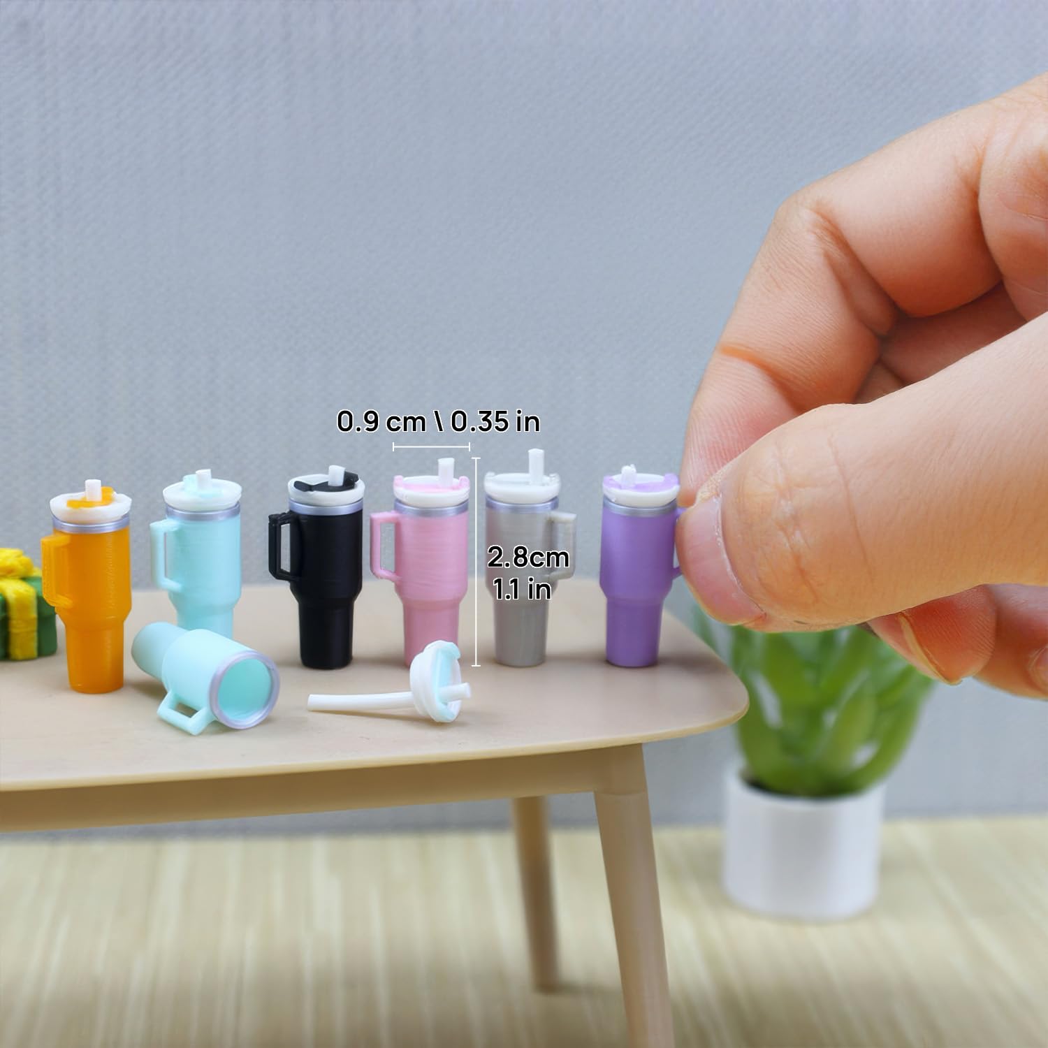 Miniature Drink Cup & Toast Set, Realistic Dollhouse Miniatures, Mini Tumbler with Detachable Lid & Straw, 1/12 Scale Food for Dollhouse Décor