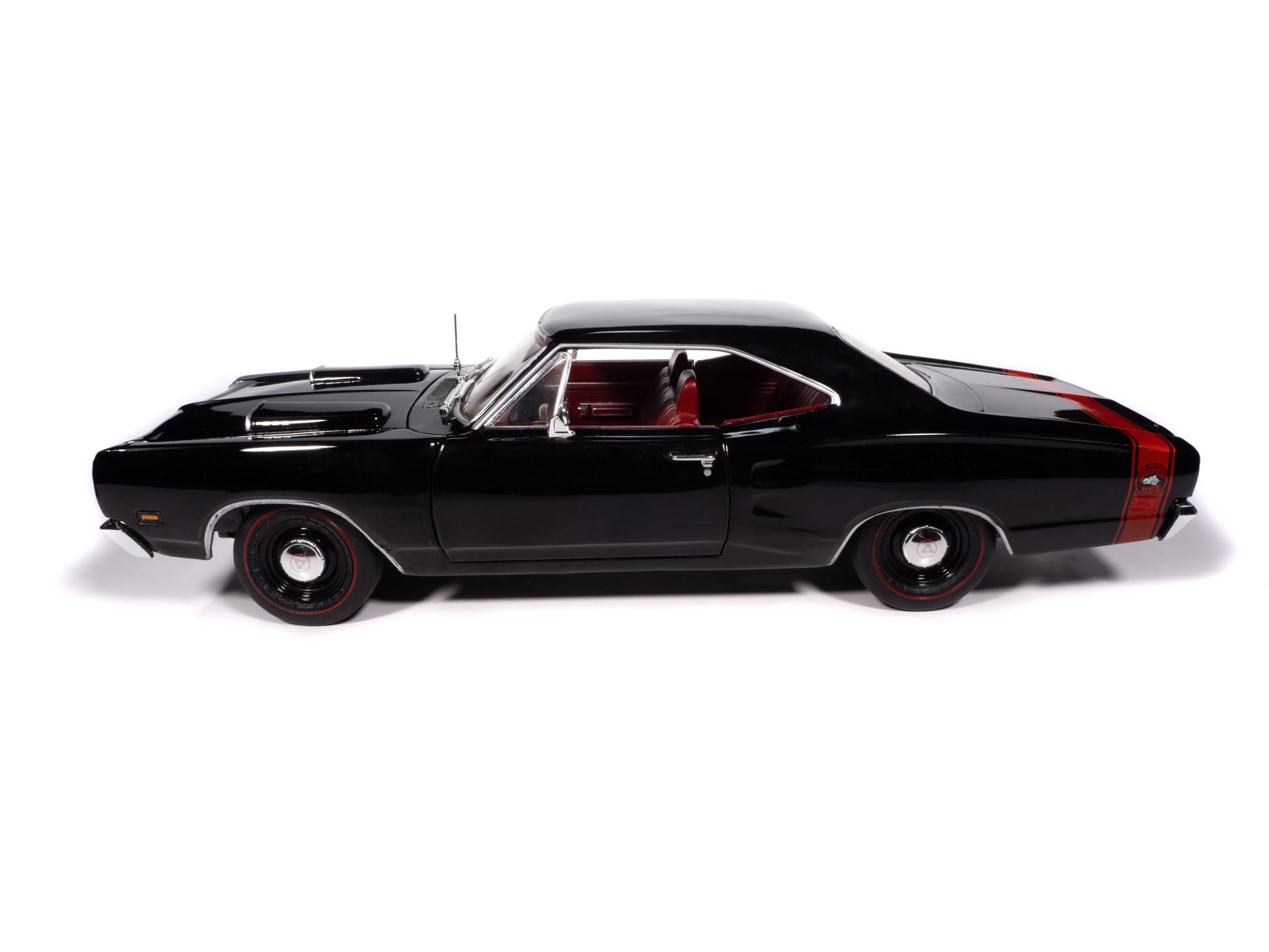 American Muscle 1969 Dodge Coronet Super Bee MCACN - TX9 Black 1/18 Scale Diecast