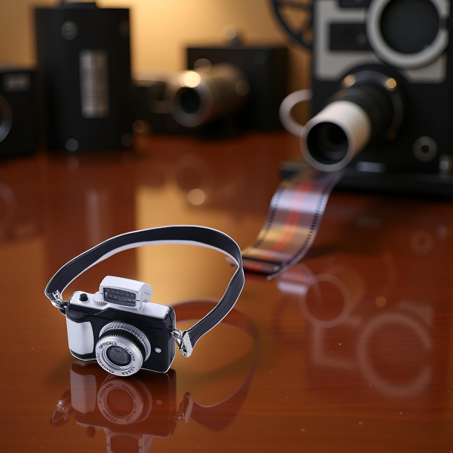 2Pcs Black 1:4 Scale Mini Camera Prop Ornament Vintage Camera Model,Vintage Camera Prop,Miniature Camera,Prop Camera,Miniature Digital Camera Mini
