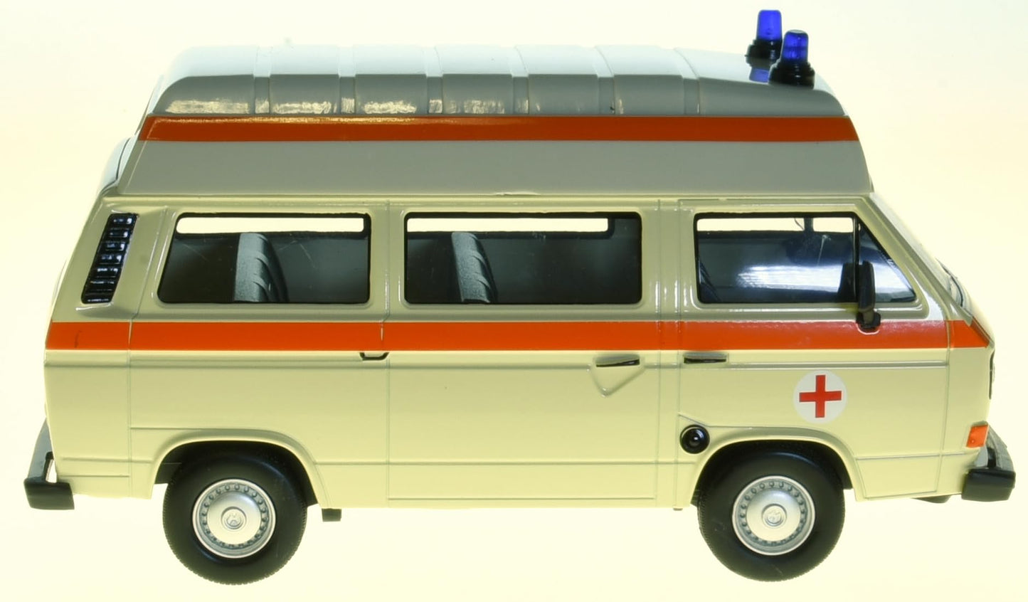 Motormax Volkwagen T3 Ambulance Emergency Doctor 1979-1992 1/24 Model Car with Individual Number Plate