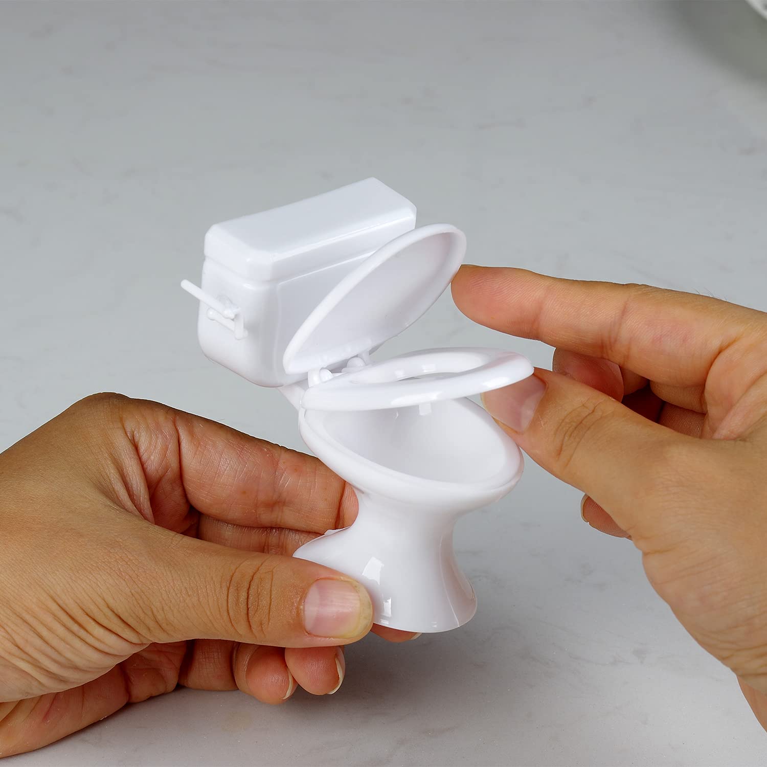 GUNDAN 3 Pcs Mini Toilet Seat Toy,Doll House Furniture for Boy Girl Party, Celebrating Party Birthday Cake Decoration Furniture Dollhouse Accessories