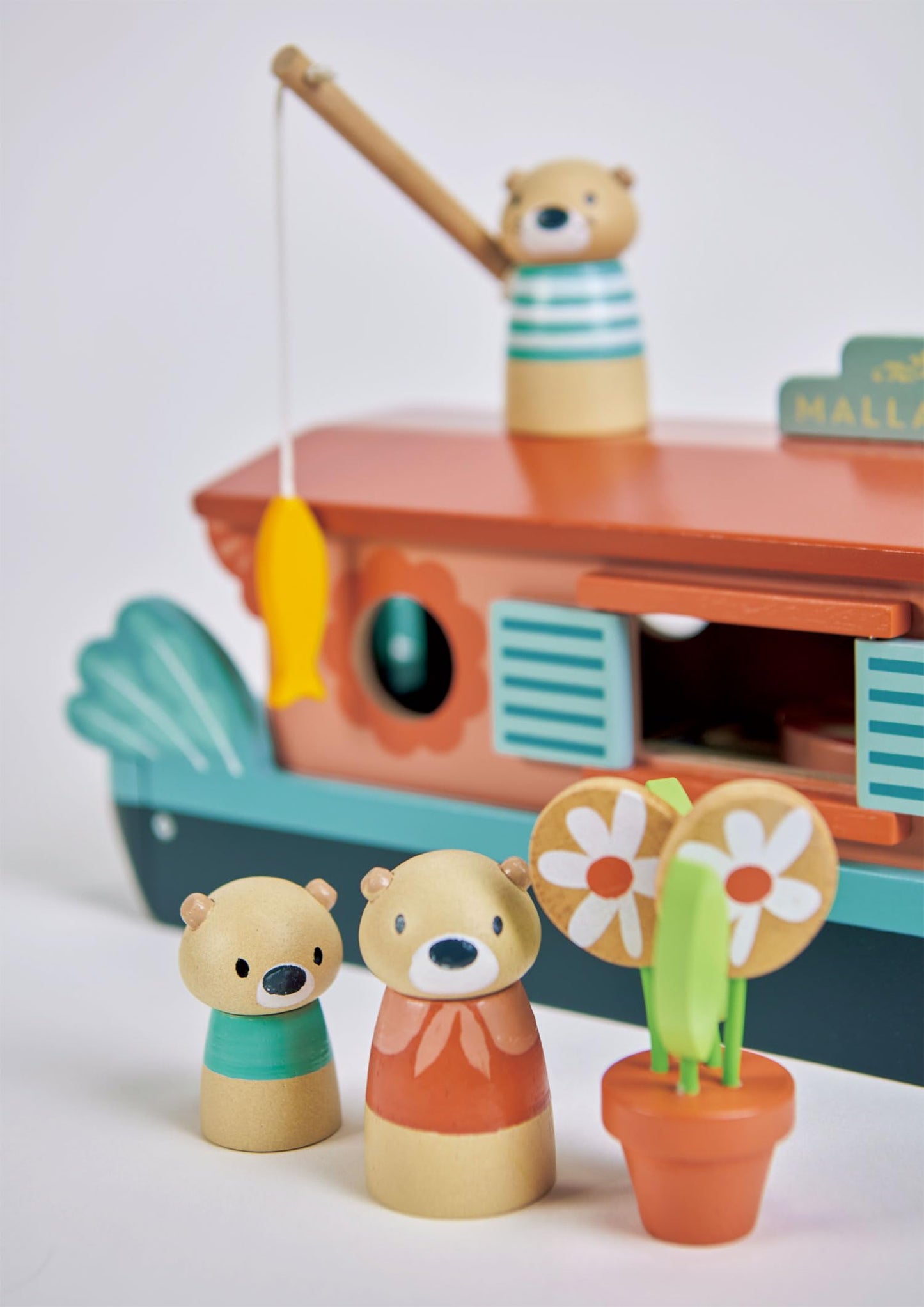 Tender Leaf Toys - Little Otter Canal Boat - 23 Pcs Furnished Wooden Boat Toy with Removeable Roof and Animal Figures - Gender-Neutral Open-Ended Play
