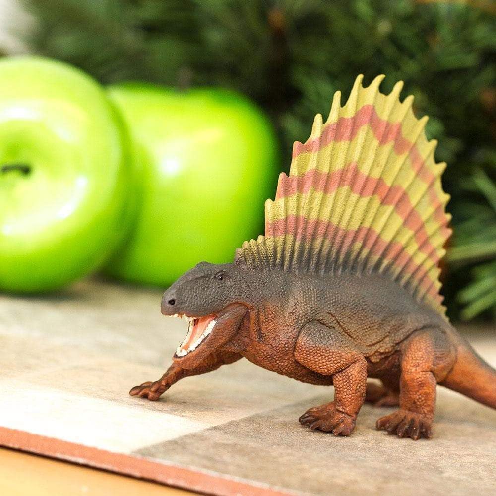 Safari Ltd. Dimetrodon Figurine - Detailed 7" Synapsid Figure - Educational Toy for Boys, Girls, and Kids Ages 3+