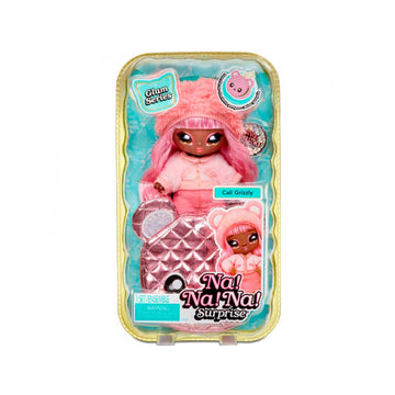 Na Na Na Surprise Glam Series Cali Grizzly Fashion Doll and Metallic Bear Purse, Pink Hair, Cute Fuzzy Hat Outfit & Accessories, 2-in-1 Kids Gift, Toy