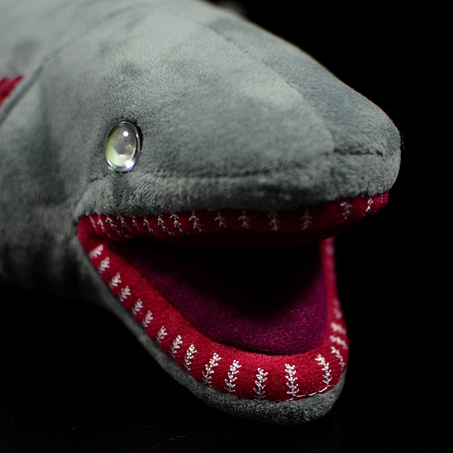Frankiezhou Home Realistic Frilled Shark Plush Toy - Simulation 20.5" Grey Lifelike Frilled Six Gill Shark Stuffed Toys, Super Soft Sea Creatures