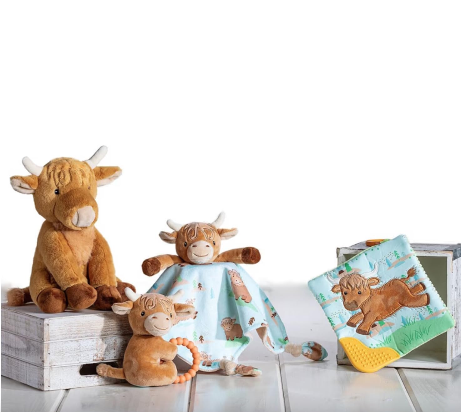Mary Meyer Crinkle Teether Toy with Baby Paper and Squeaker, 6 x 6-Inches, Hetty Highland Cow