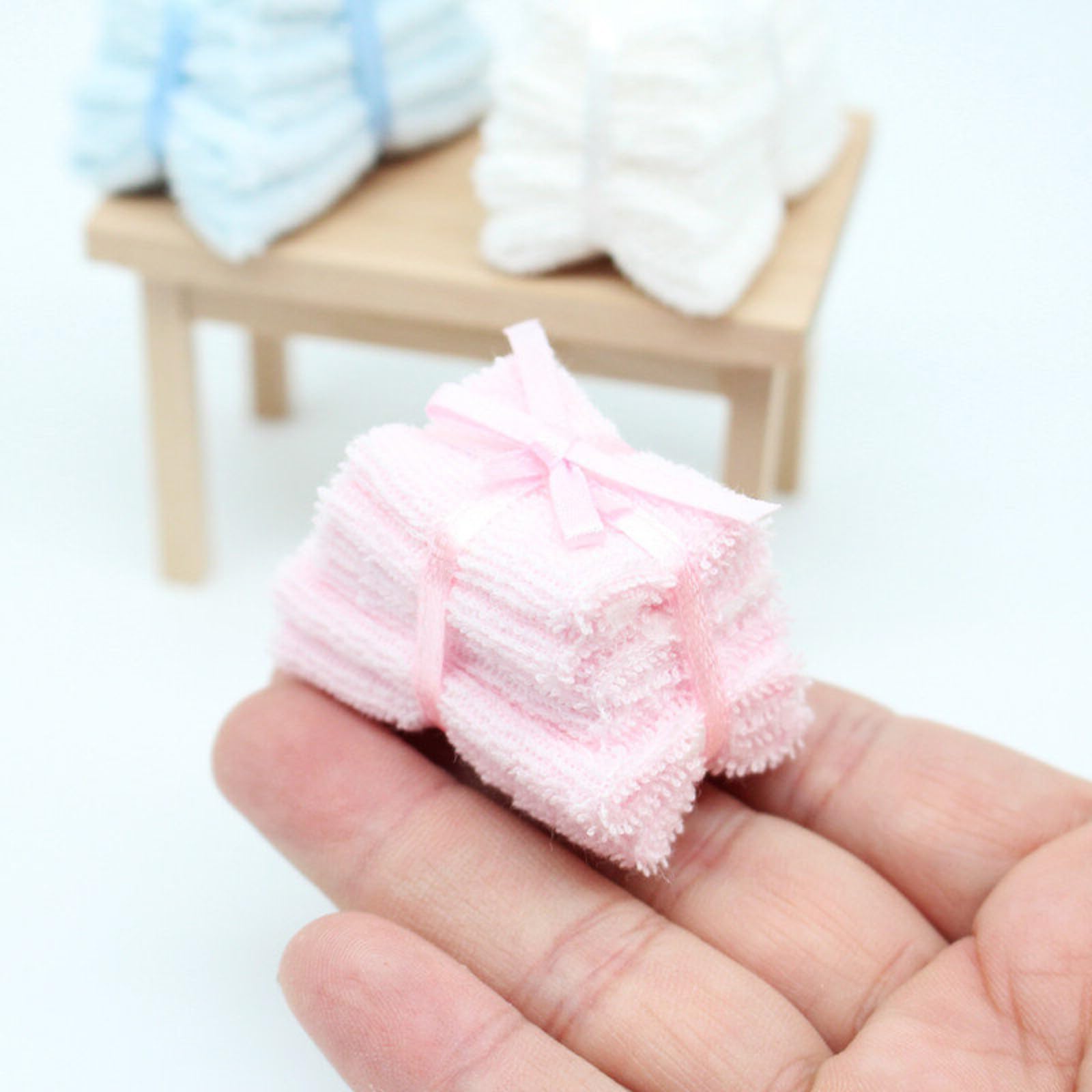 Dollhouse Miniature Towels, 1:12 Bathroom Bath Towel, Mini Face Towel, for Dollhouse Bathroom Furniture Decor (1PCS) (Blue)