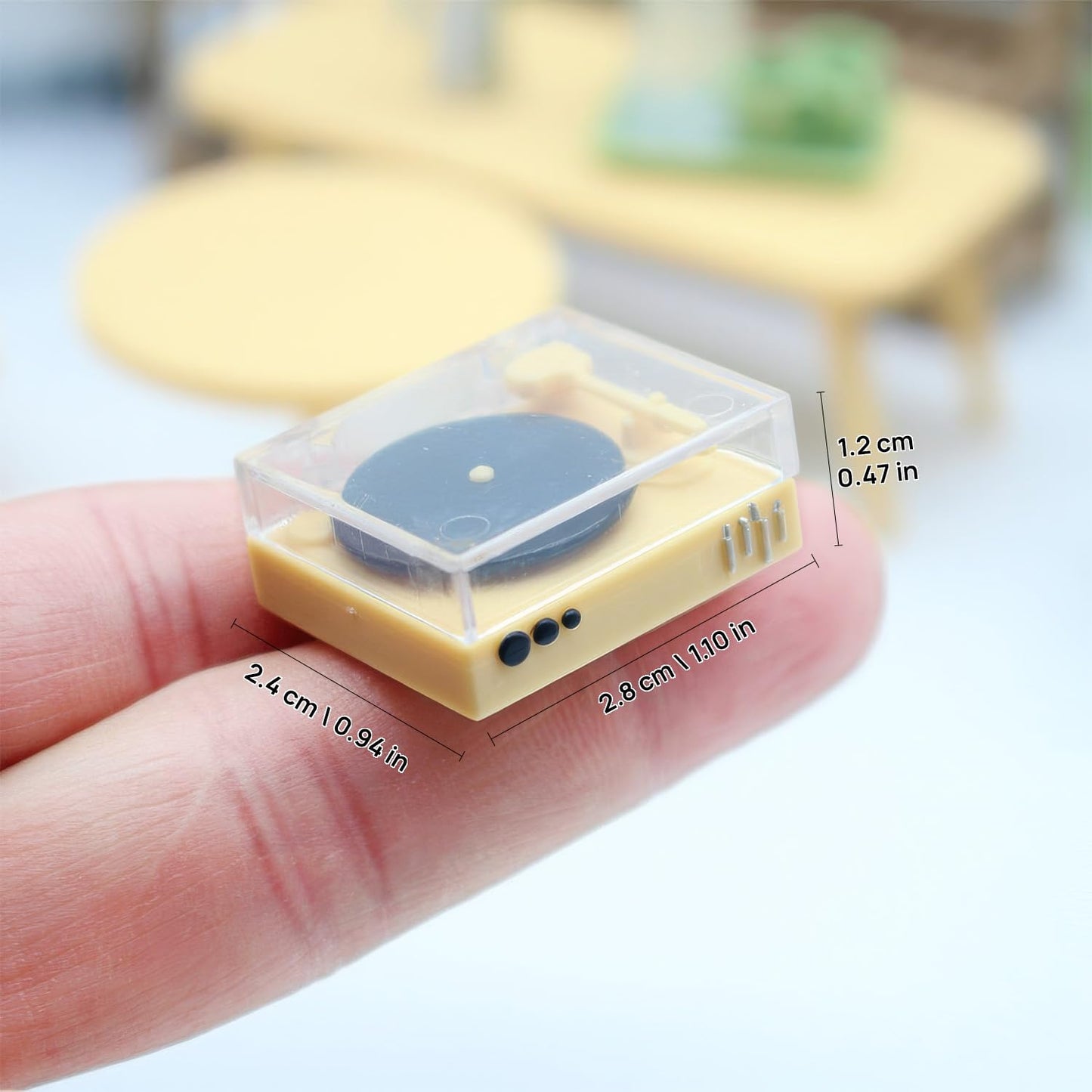 Realistic Miniature Vinyl Record Player, Dollhouse Miniatures, Mini Store Decor, 1/12 Scale, Cool Miniature Display