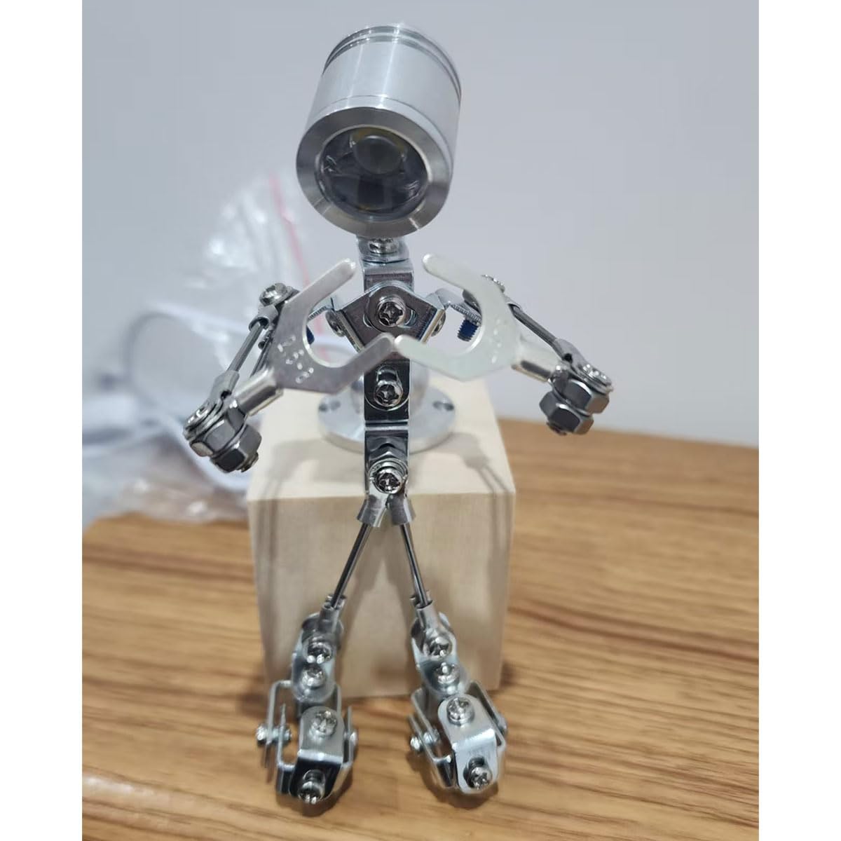 XMBRICDIYY 3D DIY Steampunk Metal Puzzle Robot Lamp Set- Collectible Sparkling Silver Mechanical Kit- Creative DIY Desk Lamp, Decor - Unique Gift