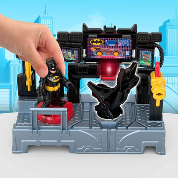 Fisher-Price Imaginext DC Super Friends, Batman Toys Bat Command Center Playset with Lights for Preschool Kids Ages 3+ Years