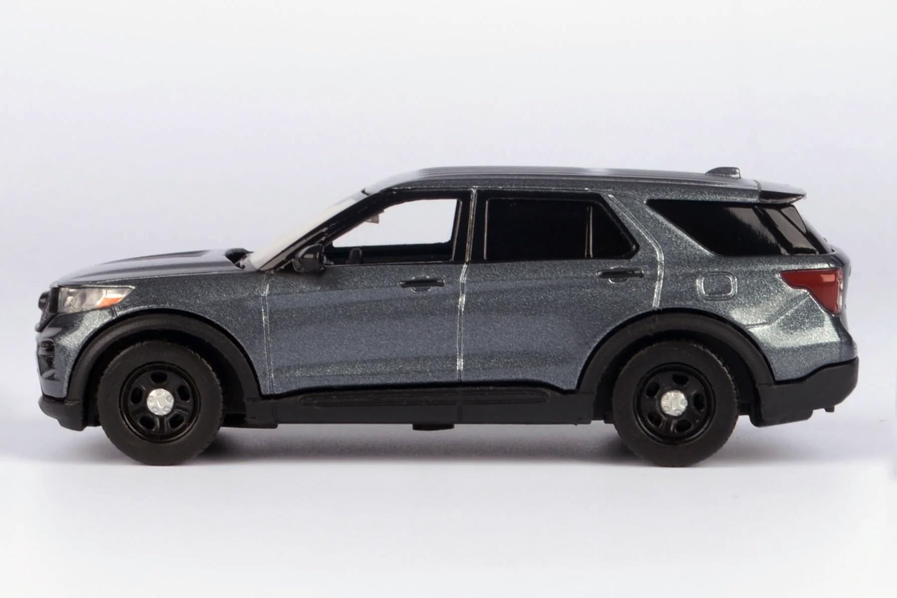 Motormax 2022 Ford Police Interceptor Utility Gray Metallic Unmarked Custom Builder's Kit Law Enforcement and Public Service Series 1/43 Diecast Model
