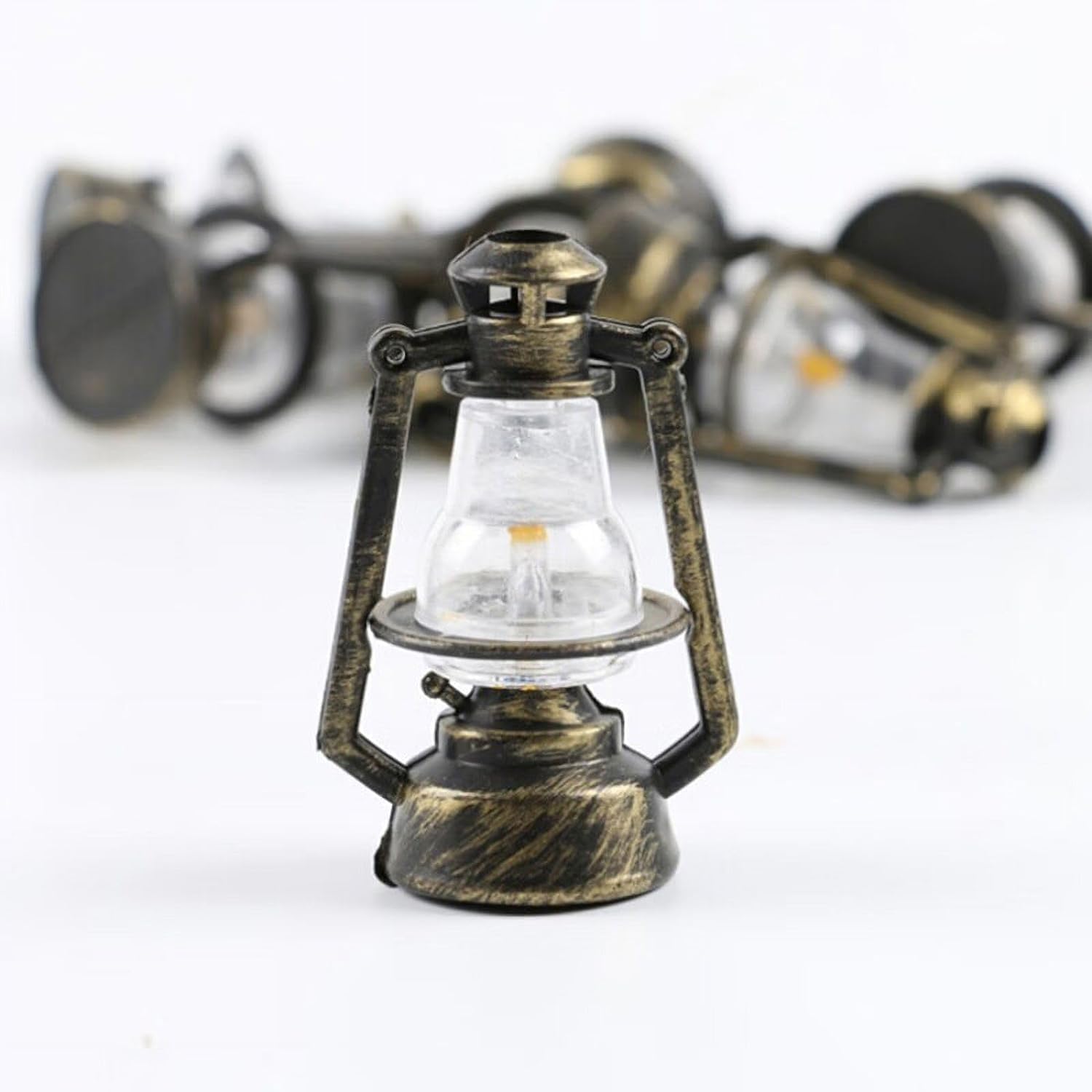 Bronze Miniature Oil Lantern, Retro Style Accessory, Hurricane Kerosene Lamp Model, Scene Decoration Ornament