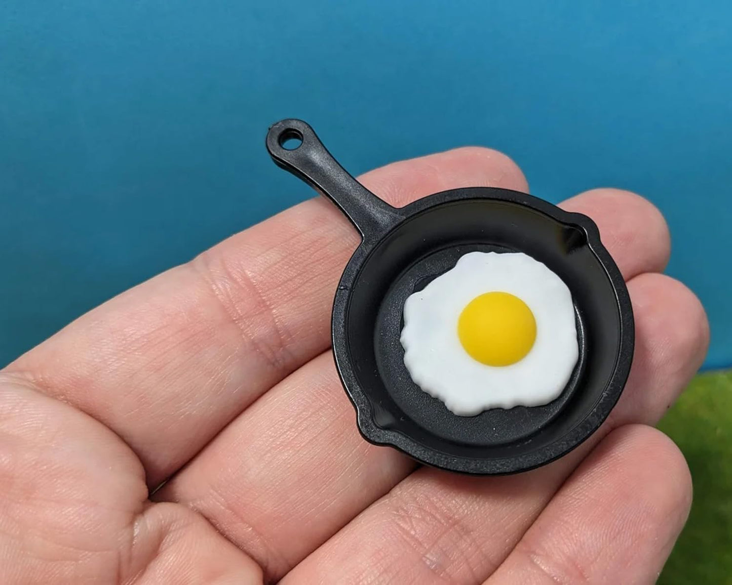 Miniature Pan Including Fried Egg, Dollhouse Mini Fried Egg in Pan, Frying Pan with Fried Egg, for the Elf Kitchen Dollhouse, Little Elf Meals (3PCS)