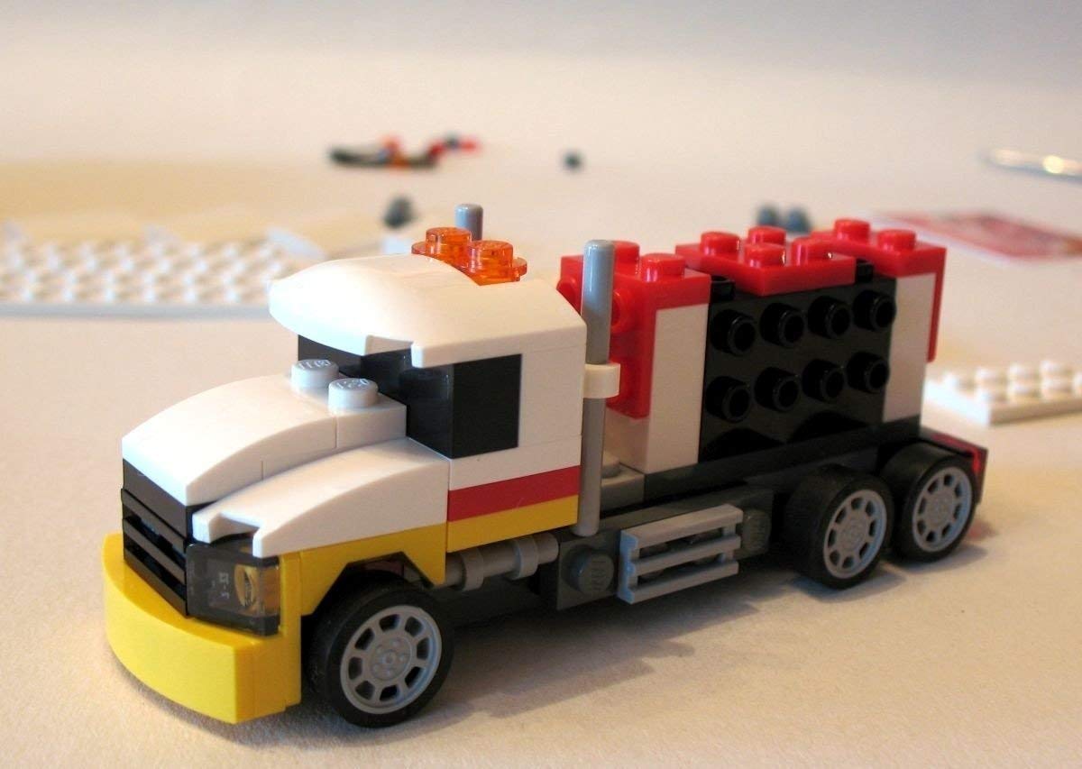 2014 The New Shell V-Power Lego Collection Shell Tanker 40196 Limited Edition Sealed