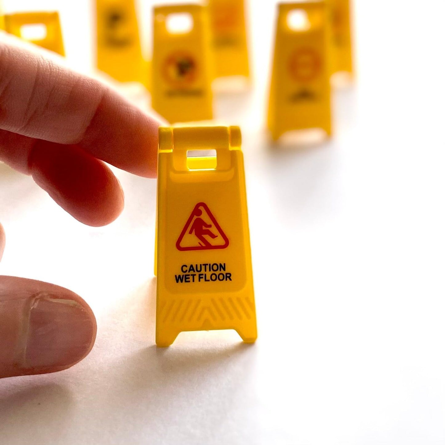 Miniature Warning Sign, Mini Floor Caution Sign, Yellow Plastic Notice 1/12 Scale 2cm x 4cm, Dollhouse, Fairy Garden Accessories, Diorama (2PCS)