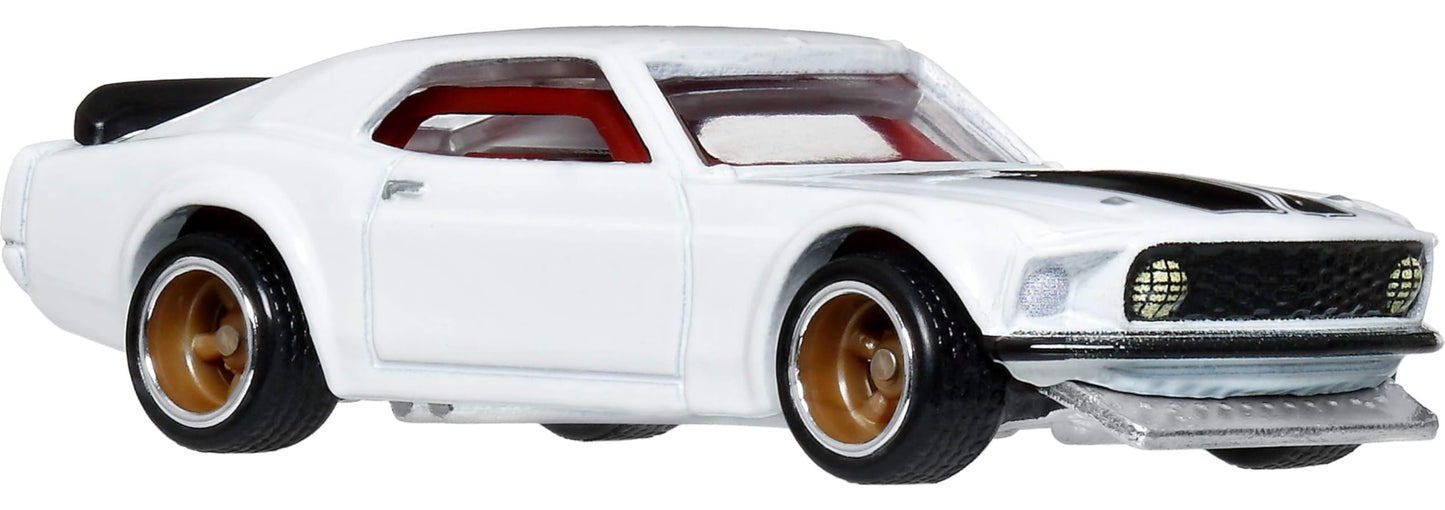 Hot Wheels Cars, Premium Fast & Furious 1:64 Scale Die-Cast Car for Collectors Inspired by Fast & Furious Movie Franchise