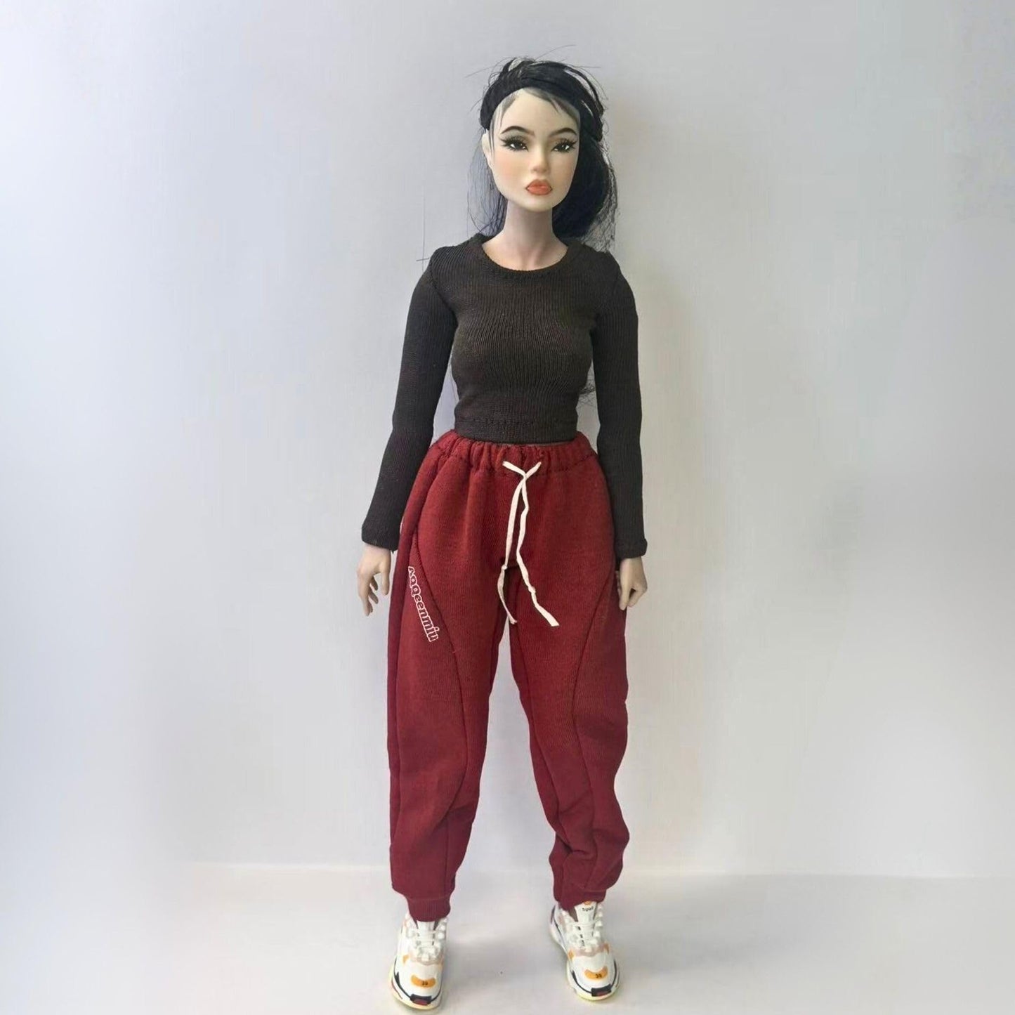 Doll Clothes Outfit Set for 11.5-12 Inch Fashion Dolls, Brown Raglan Top with red Jogger Pants and Sneakers (red Set)