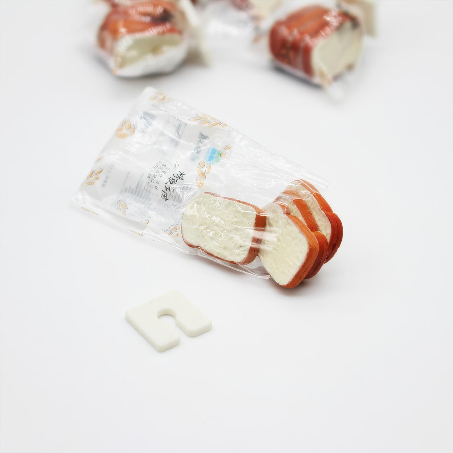 Miniature Drink Cup & Toast Set, Realistic Dollhouse Miniatures, Mini Tumbler with Detachable Lid & Straw, 1/12 Scale Food for Dollhouse Décor
