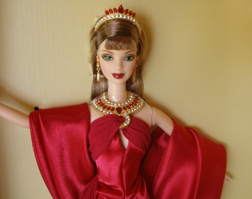 Barbie 2000 Limited Edition Fourth In The Series Royal Jewels Collection COUNTESS OF RUBIES
