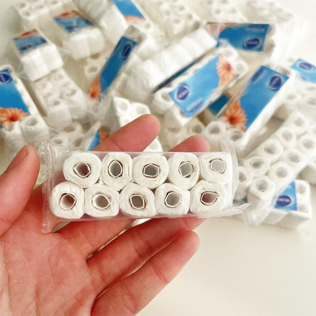 Miniature Toilet Paper Roll, Dollhouse Toilet Papers, Miniature Tissue Paper, mini Toilet Papers Rolls for Dollhouse, Kitchen and Bathroom Micro