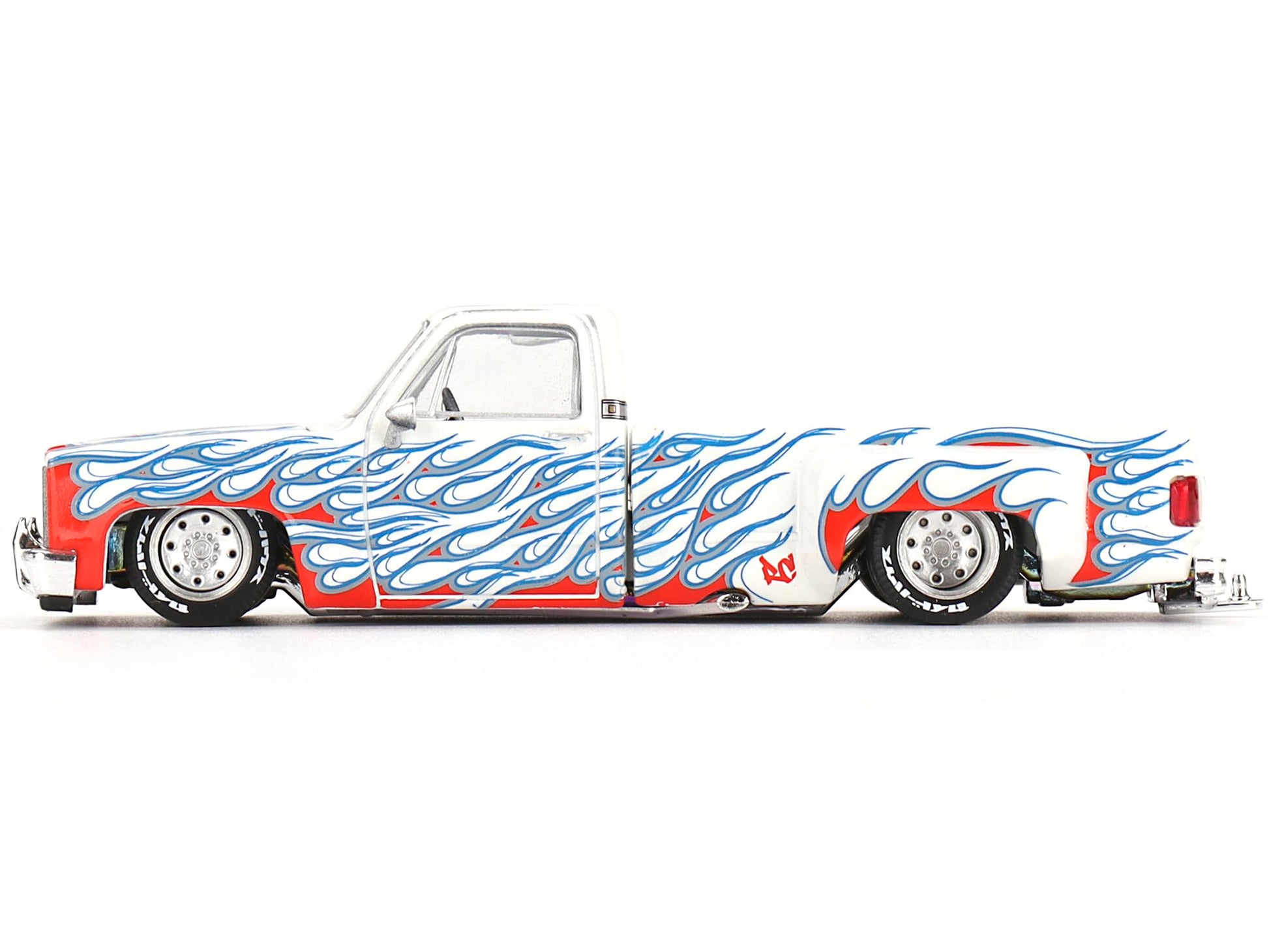 Chevrolet Silverado Dually on Fire V2 - KAIDO HOUSE Mini GT - Scala 1/64