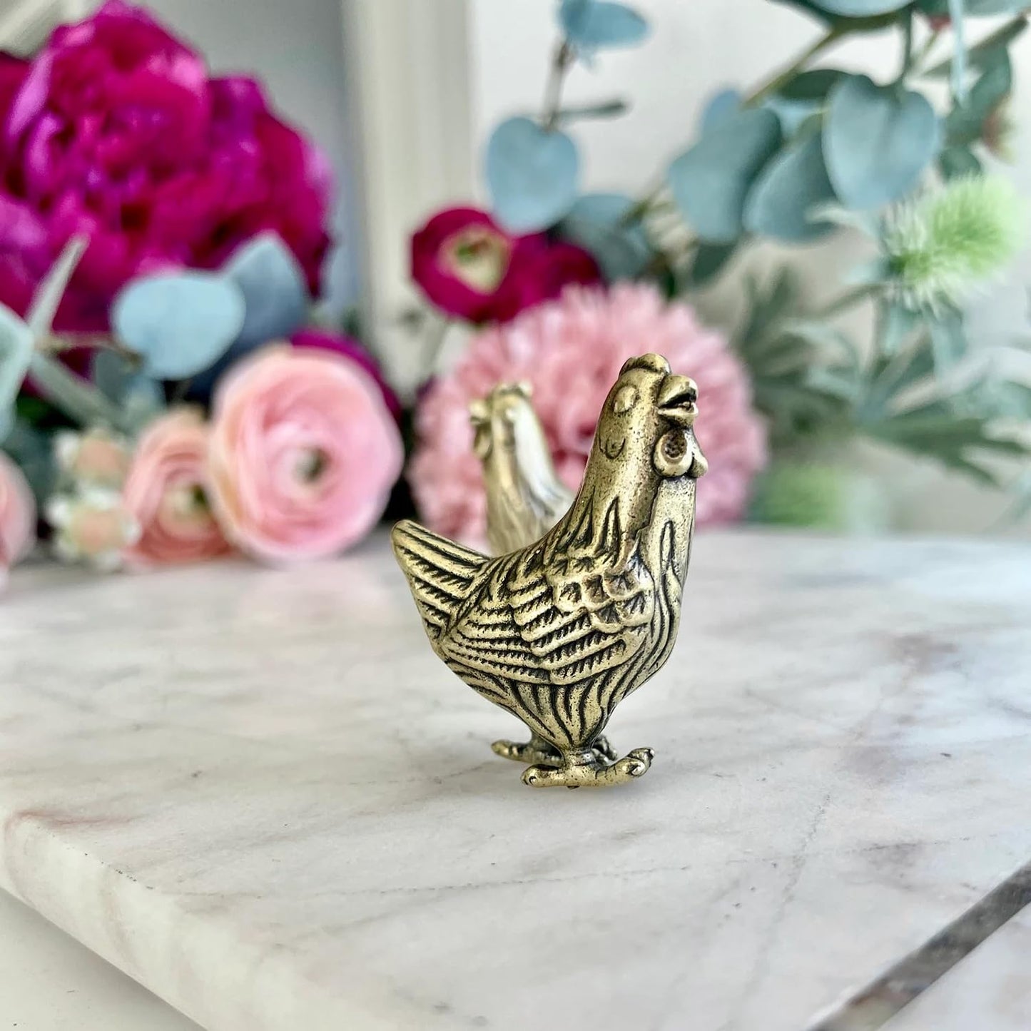 Aorvoras Miniature Hen Chicken Figurine, Brass Hen Chicken Figurines, Retro Hen Chicken Statue Ornament, Dollhouse Miniature Hen Chicken, Mini Micro