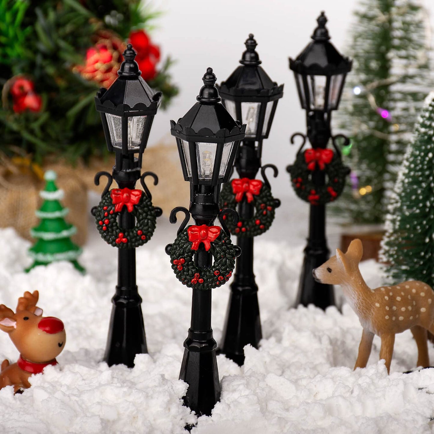 Christmas Mini Street Light Models, 4 Pcs Mini Street Lamp Dollhouse Streetlight Models, Miniature Christmas Village Pathway Lantern Post for DIY