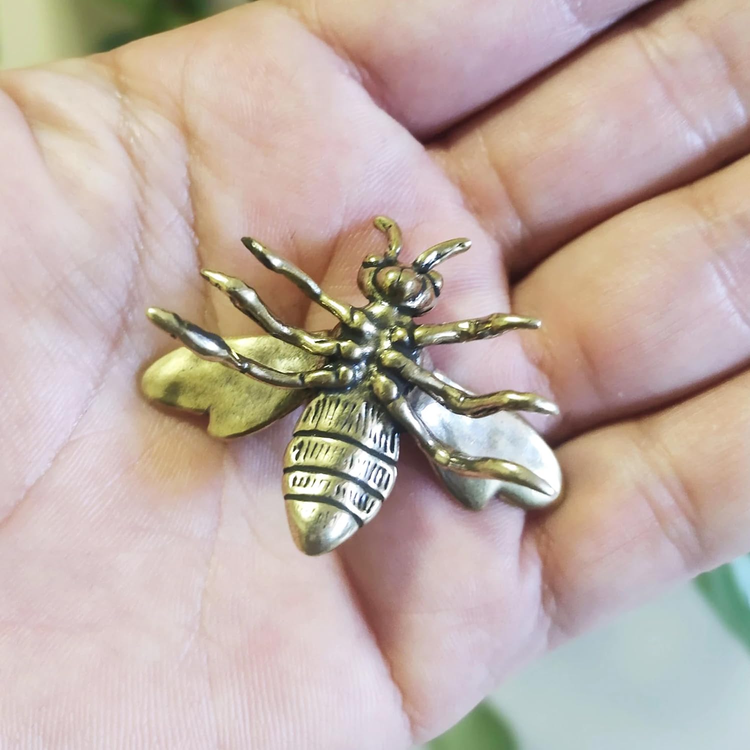 Miniature Brass Bee, Dollhouse Miniature Retro Bee Statue Ornament, Mini Micro Garden Landscaping Decoration