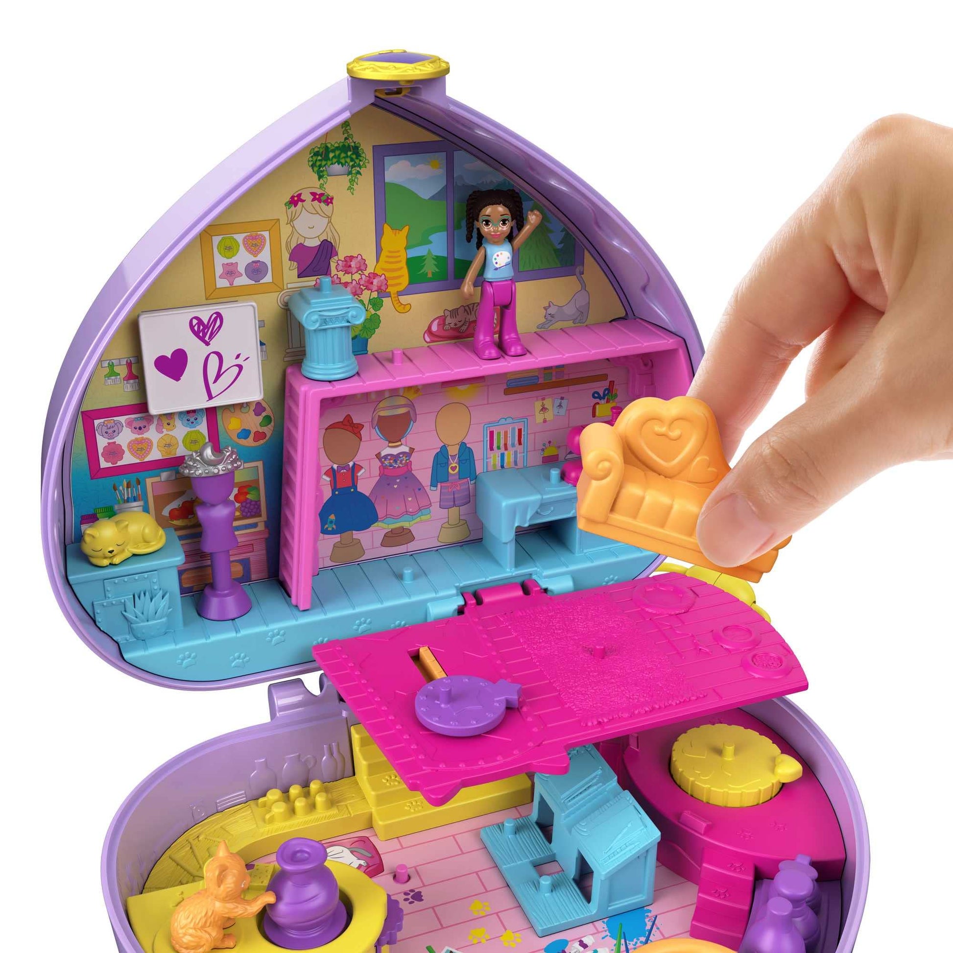Polly Pocket Starring Shani Art Studio Compact, Micro Shani and Friend Dolls, 5 Reveals, 12 Accessories, Pop and Swap Feature, 4 and Up