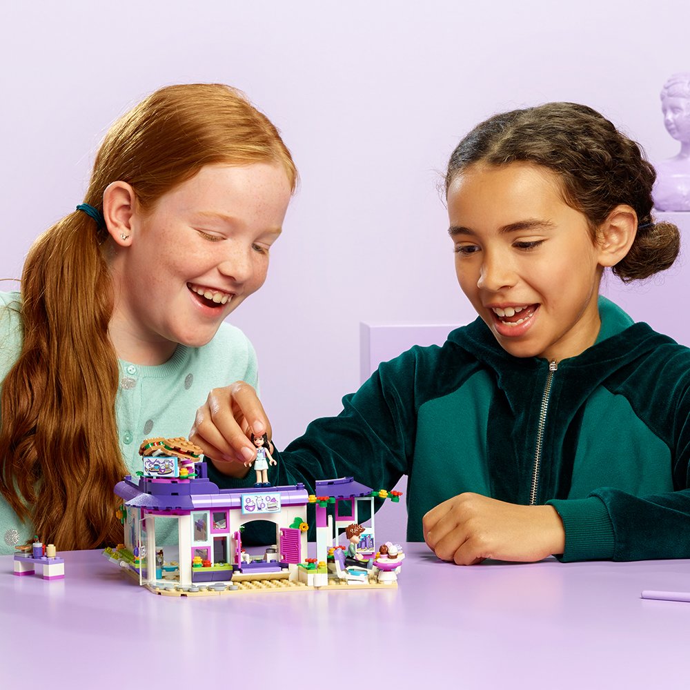 LEGO Friends Emma’s Art Café 41336 Building Set (378 Pieces)