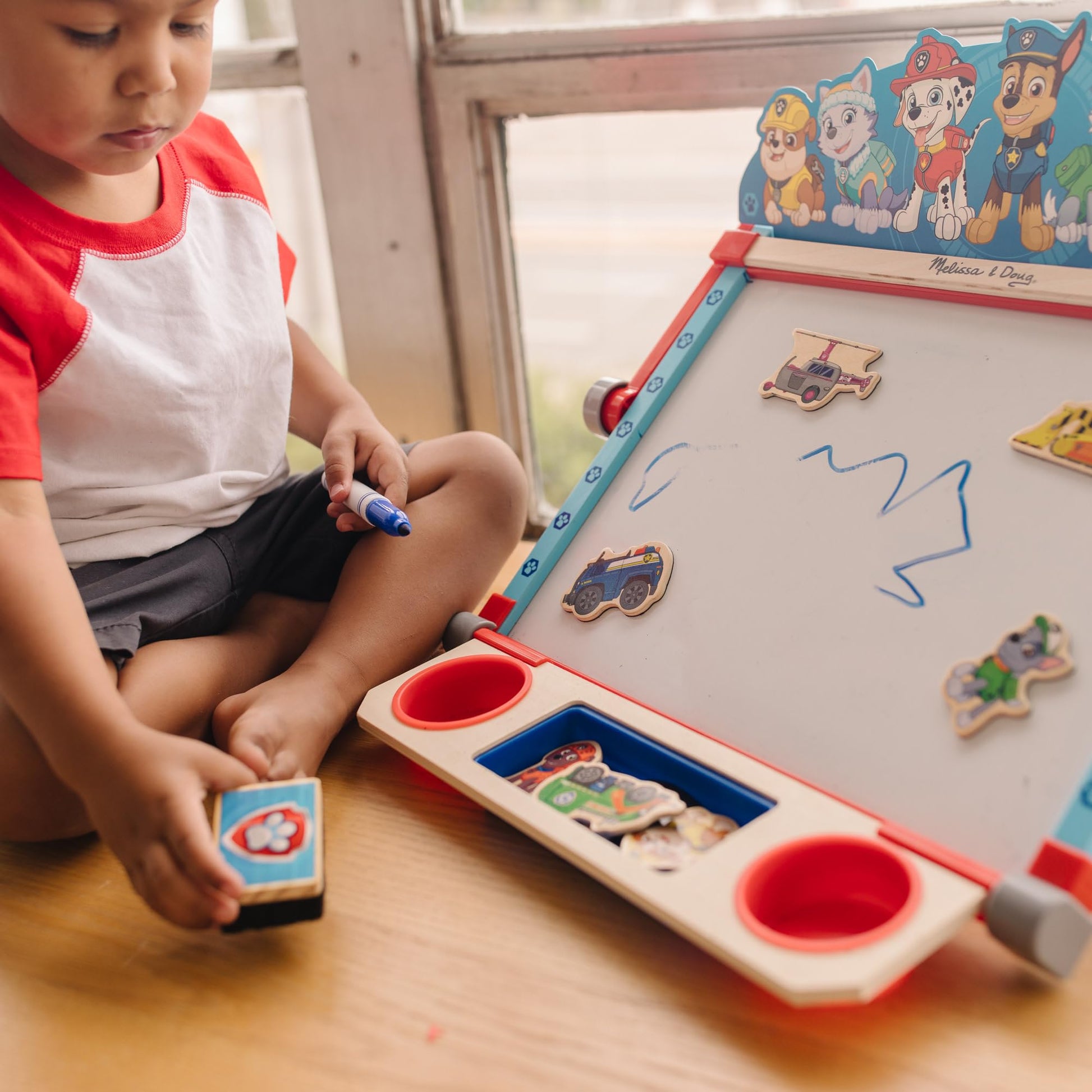 Melissa & Doug PAW Patrol Tabletop Art Center, Double-Sided Wooden Easel