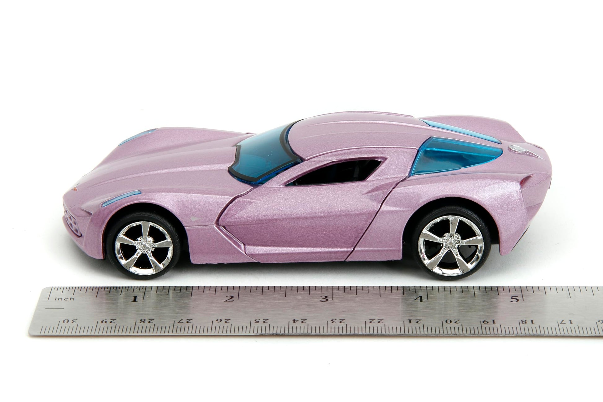 Jada Pink Slips 1:32 W2 2009 Chevy Corvette Stingray Concept Die-Cast Car, Toys for Kids and Adults(Dusty Purple)