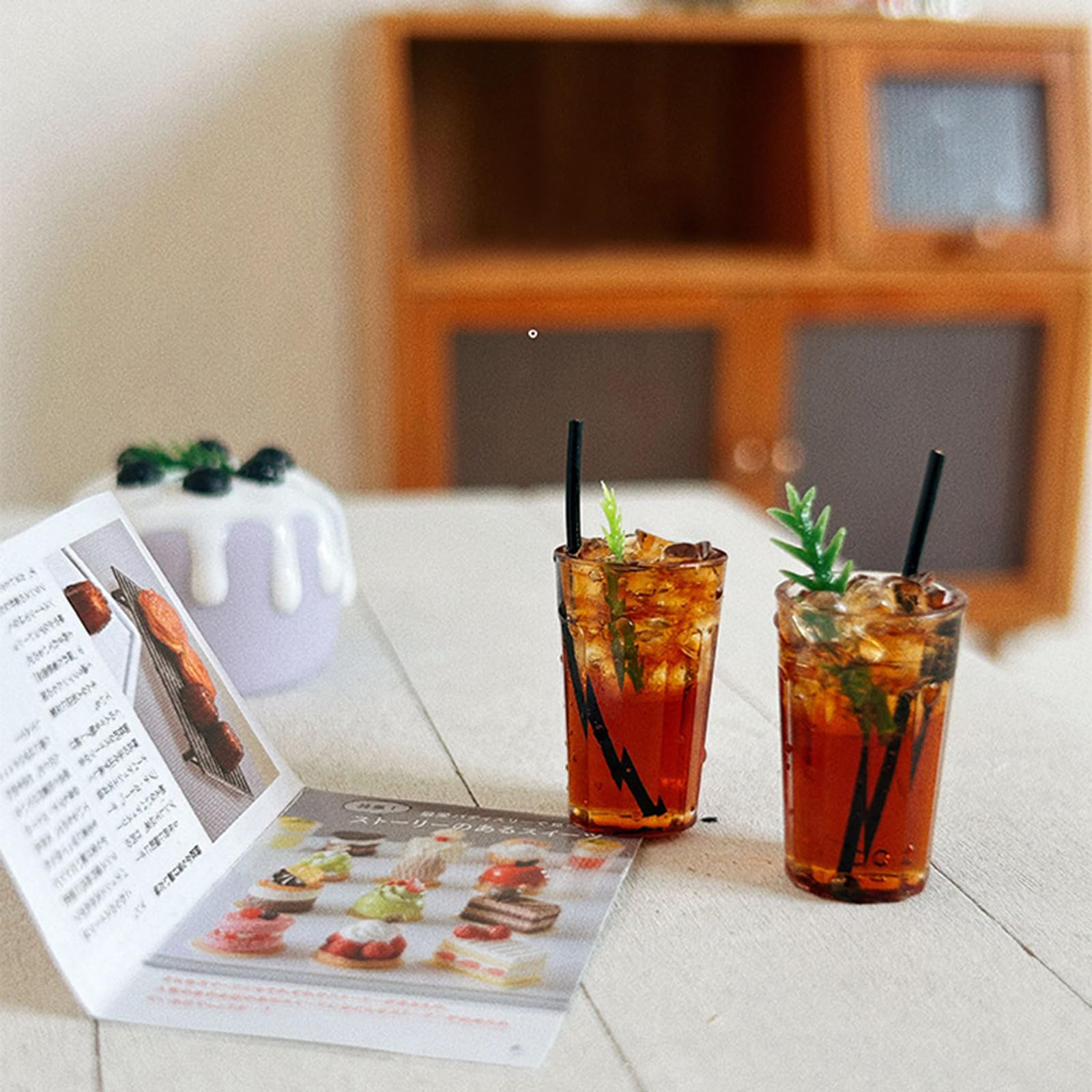 Miniature Ice Coffee Cup, Dollhouse Mini Iced Tea, Miniature Drinks, Set Filled Iced Tea Glass, for Dollhouse Miniature Kitchen Food Diorama Supplies