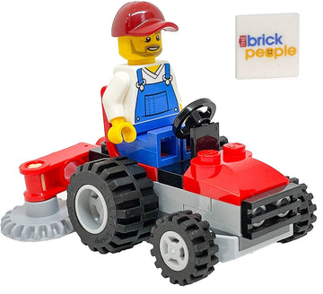 LEGO City: Gardener on Lawn Tractor - Landscaper