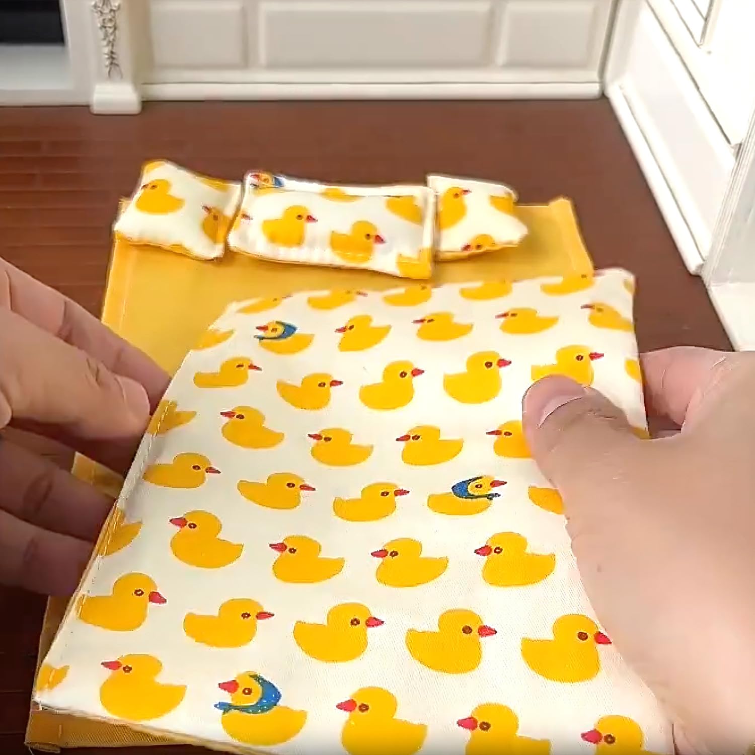 Dollhouse Single Bedding Set, 1:12 Scale Miniature Bedding with Pillow, Comforter & Cover Sheet, Dollhouse Bedroom Decor